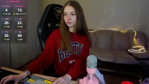 Snapshot of kami_mur chatting on 10-06-25, 05:43 Kami mur online show from 10-06-25, 05:43