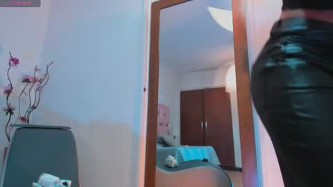   online show from 06-27-26, 01:17