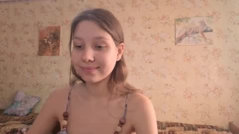 Mari  Simmons online show from 10-20-25, 07:20