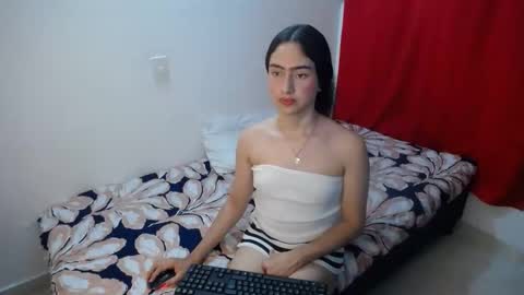 Snapshot of kammi_candy chatting on 02-17-26, 01:35 -- kammi -- online show from 02-17-26, 01:35