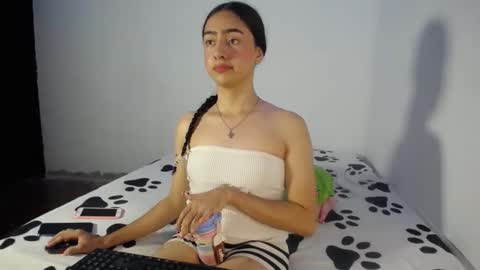 Snapshot of kammi_candy chatting on 03-01-26, 02:46 -- kammi -- online show from 03-01-26, 02:46
