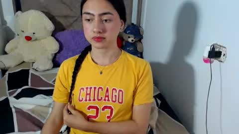 Snapshot of kammi_candy chatting on 07-19-26, 02:04 -- kammi -- online show from 07-19-26, 02:04