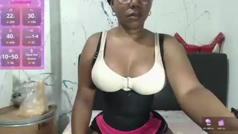 Paola online show from 12-21-25, 03:52