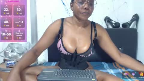 Paola online show from 07-18-26, 06:01