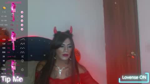 Snapshot of kaninasantana_s chatting on 10-08-25, 05:16 Kanina online show from 10-08-25, 05:16