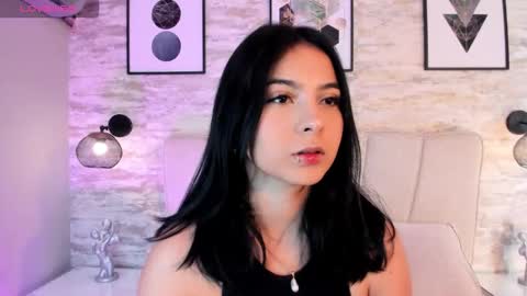 Snapshot of kanna02 chatting on 10-21-25, 11:00 Kanna online show from 10-21-25, 11:00