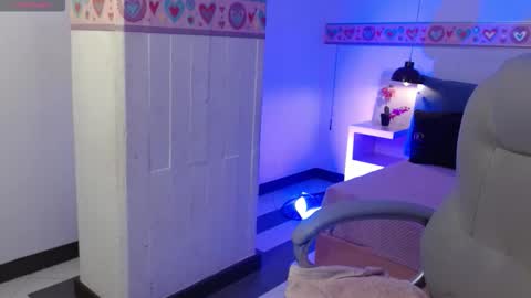 kaoryy_1 online show from 12-16-25, 11:37