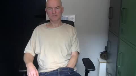 Robbie online show from 12-15-24, 09:13