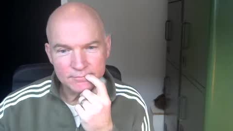 Robbie online show from 12-21-24, 12:49