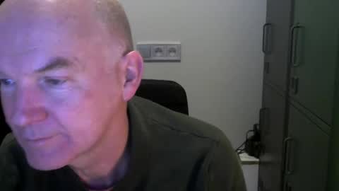 Robbie online show from 02-14-25, 06:45