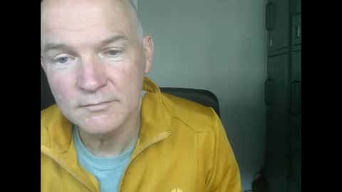 Robbie online show from 03-05-25, 01:06