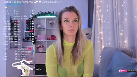 Snapshot of karamelsw chatting on 01-12-25, 08:57 Julia online show from 01-12-25, 08:57