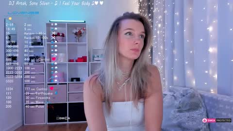 Snapshot of karamelsw chatting on 02-10-25, 02:52 Julia online show from 02-10-25, 02:52