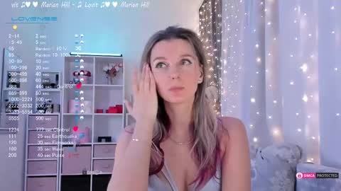 Snapshot of karamelsw chatting on 02-11-25, 09:14 Julia online show from 02-11-25, 09:14