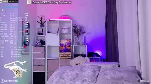 Snapshot of karamelsw chatting on 09-19-25, 09:26 Julia online show from 09-19-25, 09:26