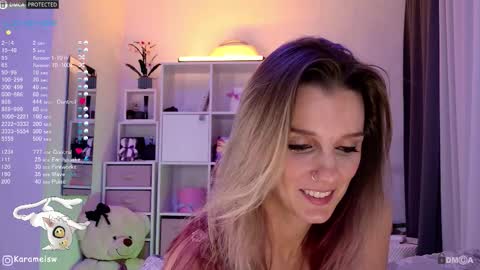 Snapshot of karamelsw chatting on 09-28-25, 10:37 Julia online show from 09-28-25, 10:37