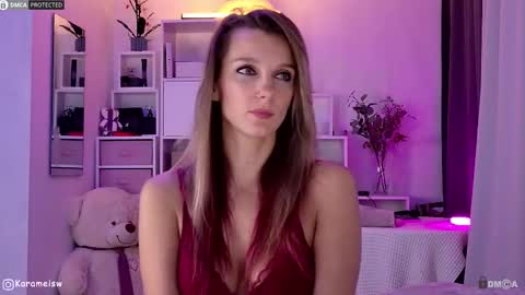 Snapshot of karamelsw chatting on 10-14-25, 10:21 Julia online show from 10-14-25, 10:21