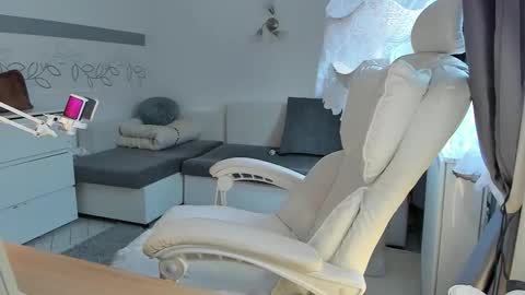 Snapshot of karen0092 chatting on 03-25-26, 12:00 karen0092 online show from 03-25-26, 12:00