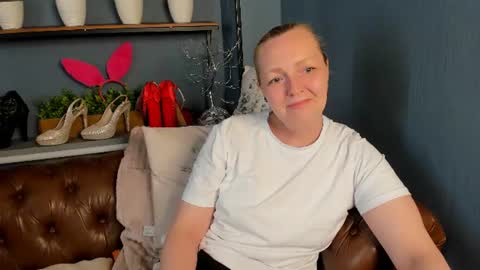 Karen online show from 06-21-26, 10:18