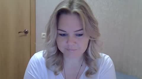 karennelsonx online show from 09-19-25, 02:07