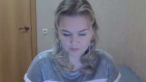 karennelsonx online show from 12-03-25, 01:42