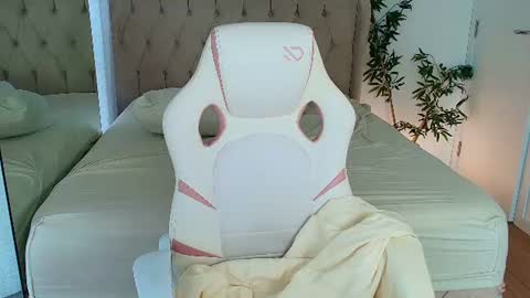 kari_brooks online show from 07-25-26, 11:41