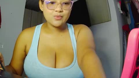 Snapshot of karihotson chatting on 03-05-26, 06:59 kari online show from 03-05-26, 06:59