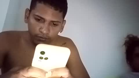 Snapshot of kariina_candy chatting on 02-12-25, 11:09 kariina candy and fox online show from 02-12-25, 11:09