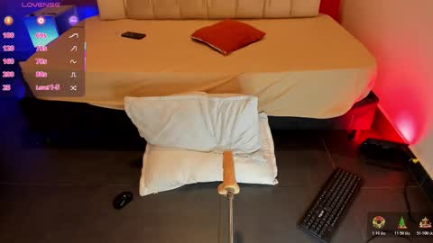 Snapshot of karimee15 chatting on 12-15-25, 08:24 Karime online show from 12-15-25, 08:24