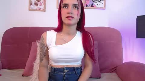 Snapshot of karina2smith chatting on 10-26-25, 06:36 karina online show from 10-26-25, 06:36