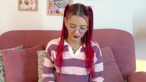 Snapshot of karina2smith chatting on 05-27-26, 07:00 karina online show from 05-27-26, 07:00