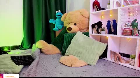 Snapshot of karina_torres_ chatting on 02-14-25, 03:11 Karina online show from 02-14-25, 03:11