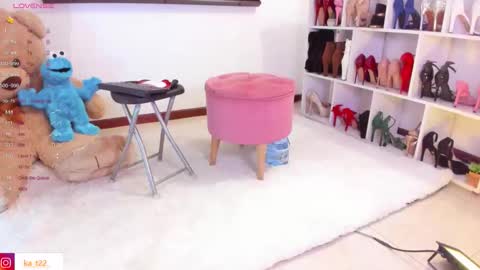 Snapshot of karina_torres_ chatting on 10-08-25, 12:19 Karina online show from 10-08-25, 12:19