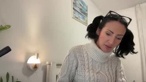 Karina online show from 02-28-25, 04:42