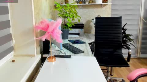 Snapshot of karinadeniss chatting on 01-01-25, 02:09 Onlyfans cute valerri Real Nme Valerri online show from 01-01-25, 02:09