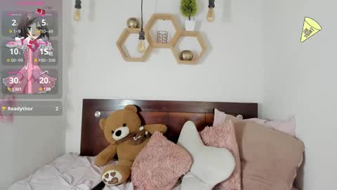 Snapshot of karinaebony_ chatting on 03-06-25, 03:02 Karina online show from 03-06-25, 03:02