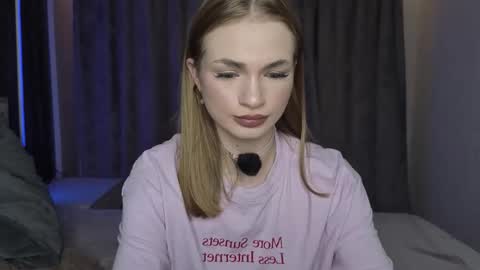 Snapshot of karinchik544 chatting on 11-12-25, 12:49 karinchik544 online show from 11-12-25, 12:49