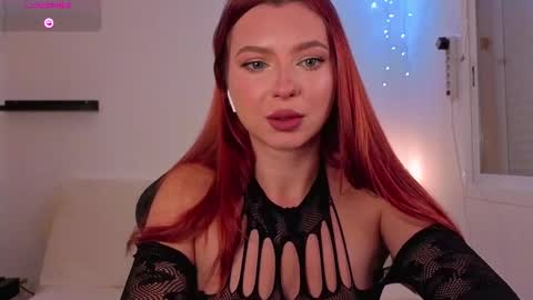 Snapshot of karinchik_ chatting on 11-28-25, 09:39 Karina online show from 11-28-25, 09:39