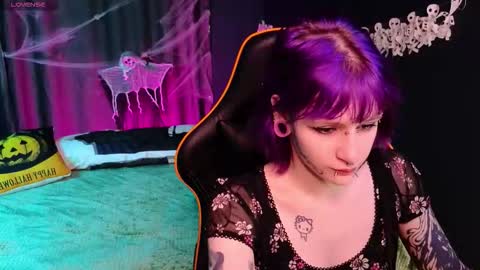 Snapshot of karkadeshk chatting on 10-30-25, 10:06 karkadeshk online show from 10-30-25, 10:06