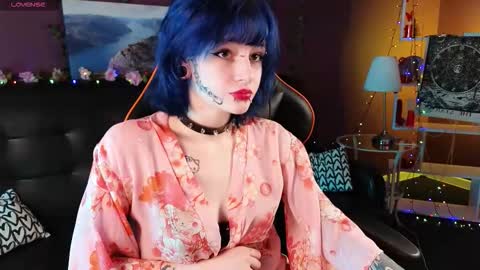 Snapshot of karkadeshk chatting on 11-14-25, 10:03 karkadeshk online show from 11-14-25, 10:03