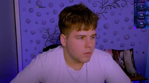 Snapshot of karl_mans chatting on 03-04-26, 08:26 Karl online show from 03-04-26, 08:26