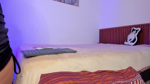 Snapshot of karla_and_mau chatting on 01-06-25, 04:58 Karla  Mau online show from 01-06-25, 04:58