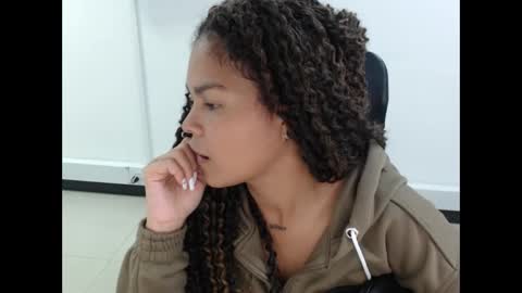 Snapshot of karla_cg chatting on 02-22-25, 07:47 karla_cg online show from 02-22-25, 07:47