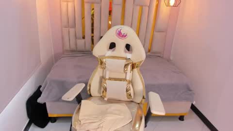 Karla  online show from 02-15-25, 05:28