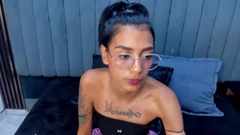 karlaslutskinny__ online show from 04-10-26, 09:52