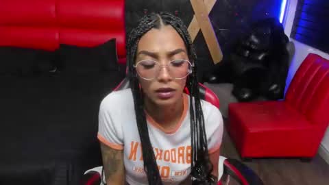 karlaslutskinny__ online show from 04-29-26, 09:43
