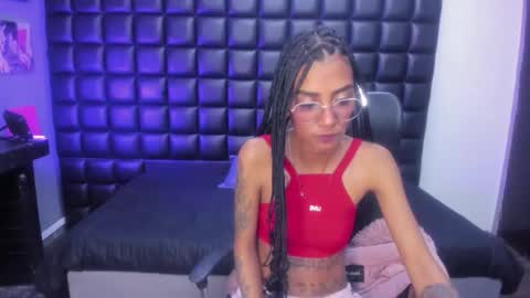 karlaslutskinny__ online show from 05-01-26, 03:00