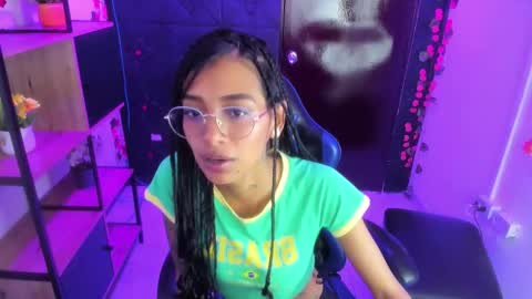 Snapshot of karlaslutskinny__ chatting on 05-13-26, 10:49 karlaslutskinny__ online show from 05-13-26, 10:49