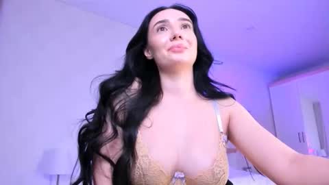 Snapshot of karli_grei chatting on 10-05-25, 05:44 karli_grei online show from 10-05-25, 05:44