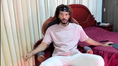 Snapshot of karlmarley1 chatting on 12-23-25, 05:38 Karl online show from 12-23-25, 05:38